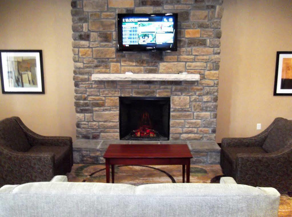 Cobblestone Inn & Suites - Big Lake Exteriör bild