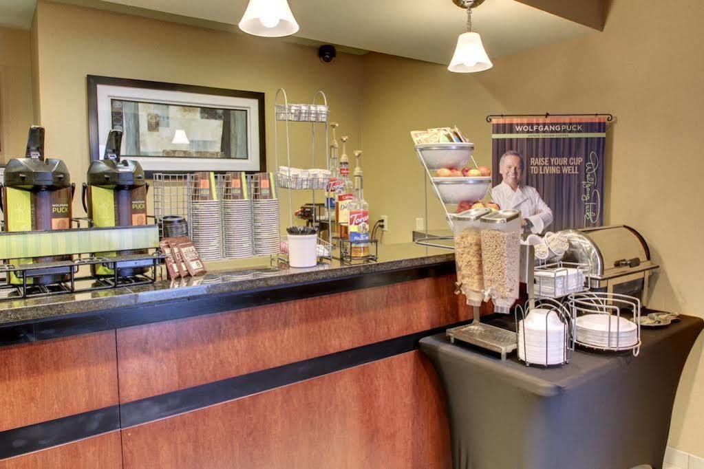 Cobblestone Inn & Suites - Big Lake Exteriör bild